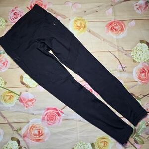 Lululemon black leggings